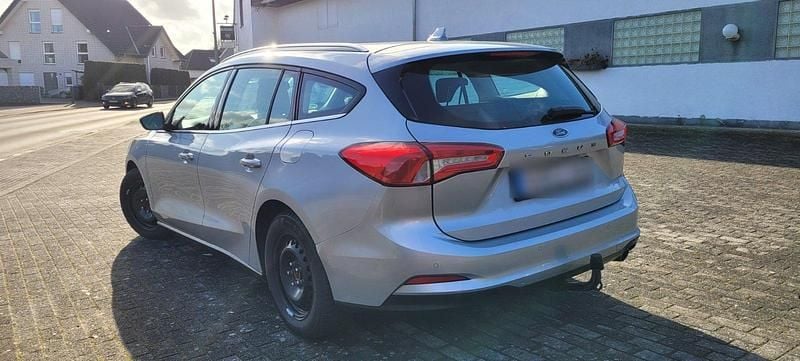 Gebraucht Ford Focus 120 PS (88 kW) 2020 Silber Kombi