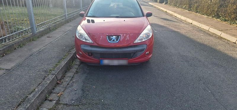 Gebraucht Peugeot 206 60 PS (44 kW) 2010 Rot Limousine