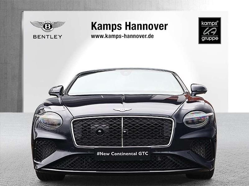 Second-hand Bentley Continental 680 CP (500 kW) 2025 Albastru Cabrio