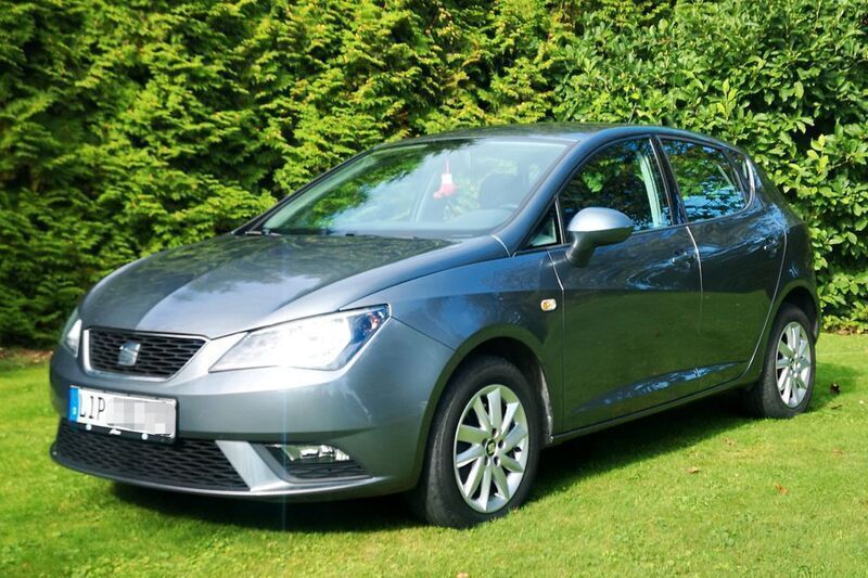 Grau Gebraucht 2015 Seat Ibiza FR Limousine | 8.500 € (Teuer) - Bild 1/4