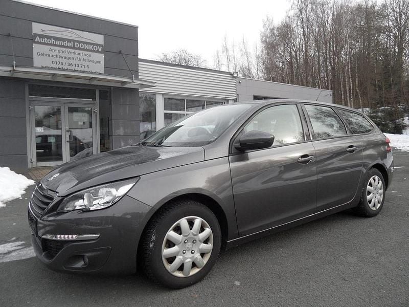 Grau Gebraucht 2016 Peugeot 308 SW Active Kombi | 5.850 € (Superpreis) - Bild 1/4