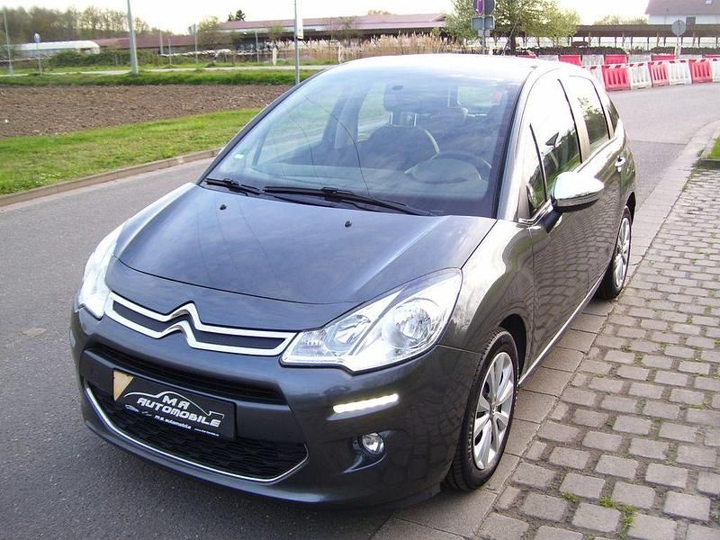 Gebraucht Citroën C3 SELECTION 82 PS (60 kW) 2014 Grau Limousine