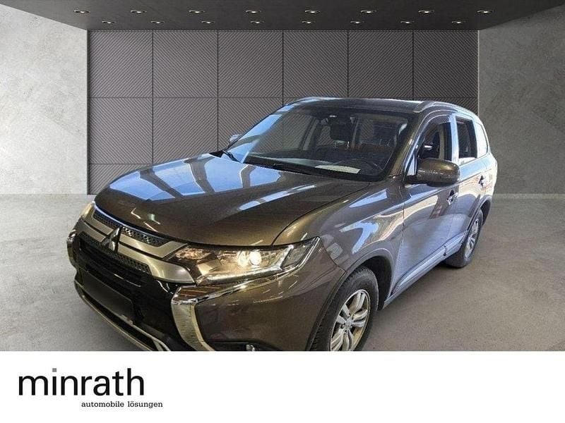 Braun Gebraucht 2019 Mitsubishi Outlander Diamant Edition SUV | 19.330 € (Fairer Preis) - Bild 1/4