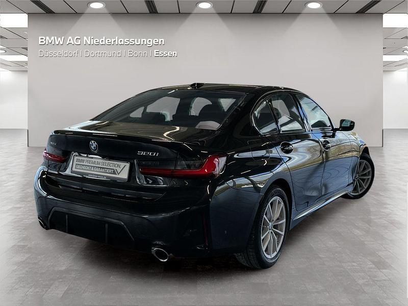 Gebraucht BMW 320 M Sport 184 PS (135 kW) 2025 Schwarz Limousine