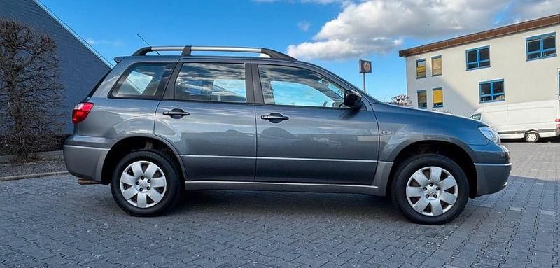 Gebraucht Mitsubishi Outlander Invite 136 PS (100 kW) 2006 Grau SUV