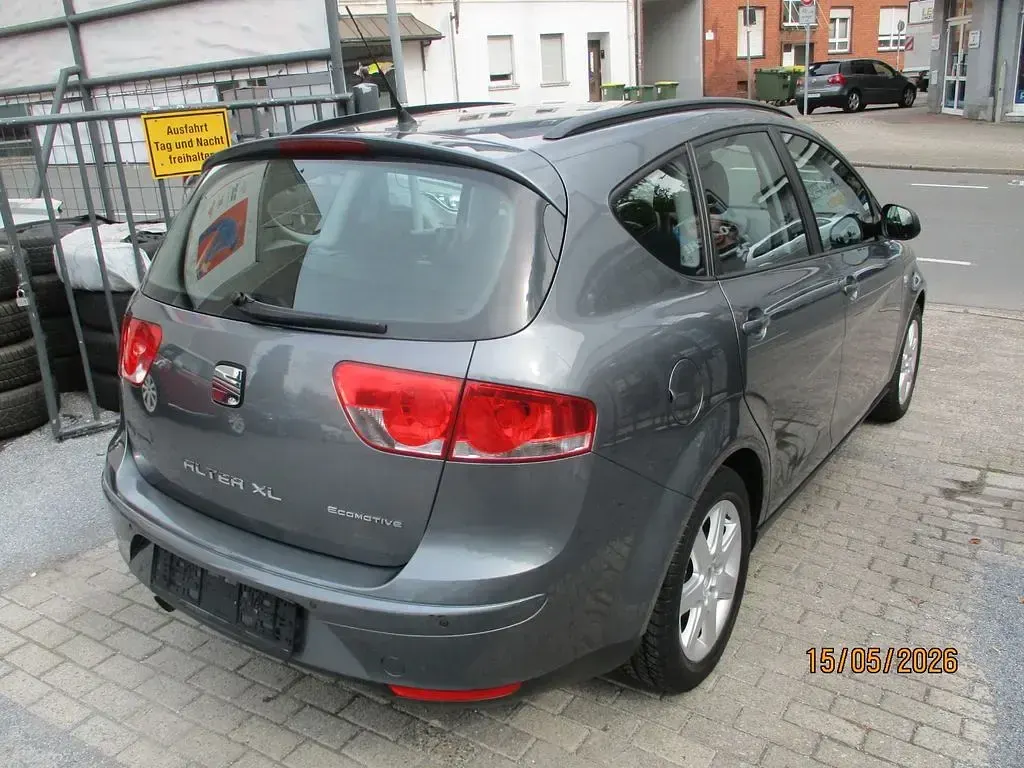 Gebraucht Seat Altea XL Copa 105 PS (77 kW) 2012 Grau Van / Kleinbus