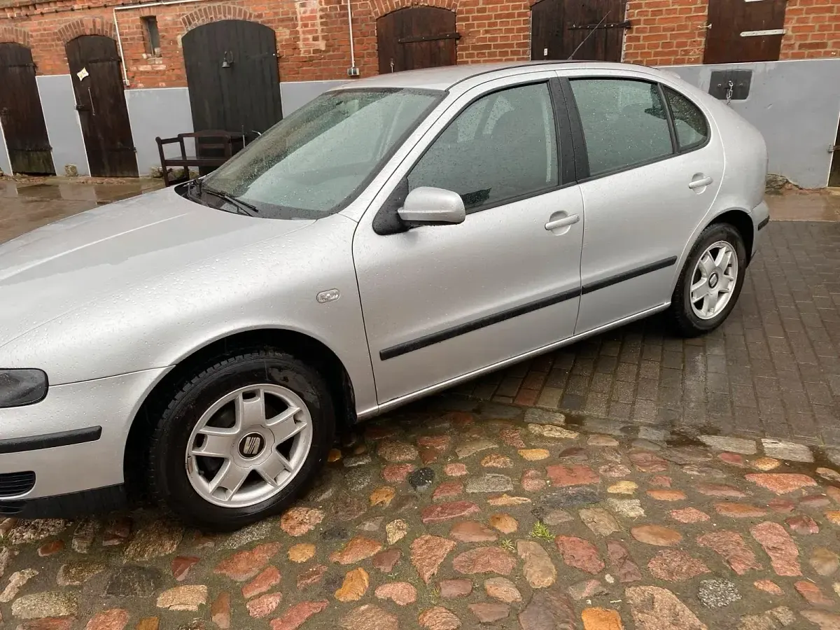 Gebraucht Seat Leon 80 PS (58 kW) 2002 Silber Kleinwagen