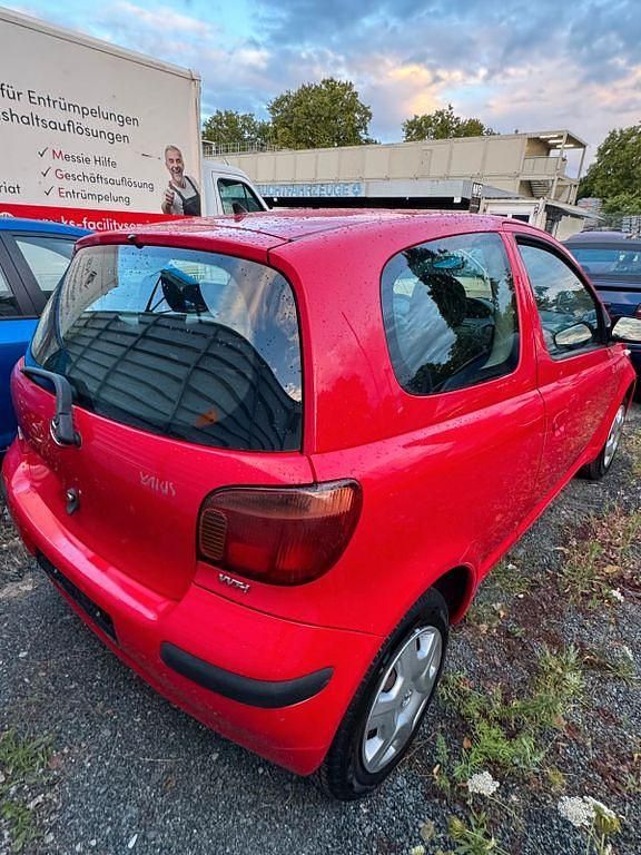 Gebraucht Toyota Yaris 65 PS (47 kW) 2003 Rot Kleinwagen