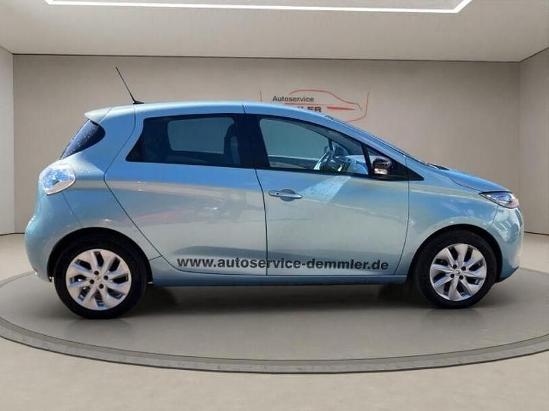 Gebraucht Renault Zoe Zen 42 kW (58 PS) 2015 Blau energy (metallic) Kleinwagen