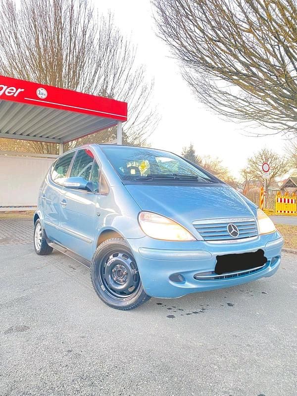 Grau Gebraucht 2004 Mercedes A160 Limousine | 800 € (Guter Preis) - Bild 1/4