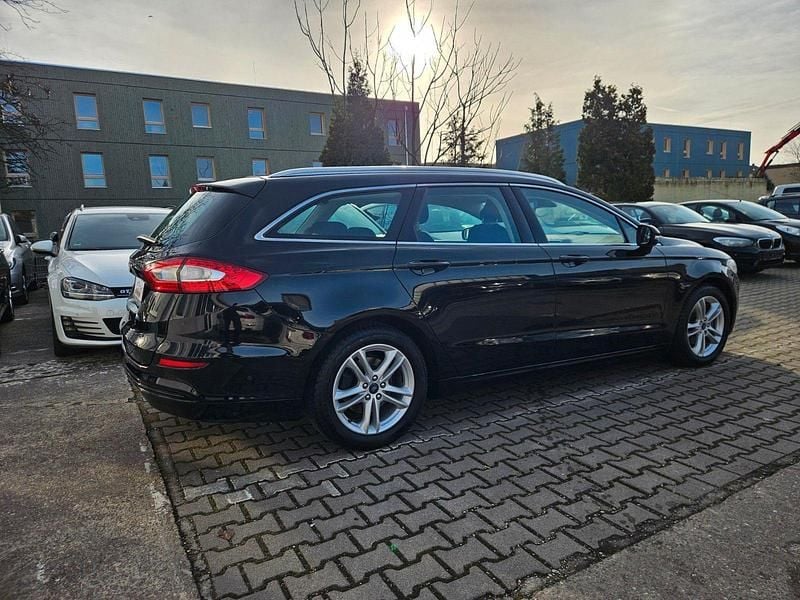 Gebraucht Ford Mondeo Titanium 116 PS (85 kW) 2015 Schwarz Kombi