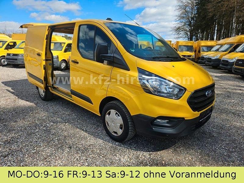 Second-hand Ford Transit Custom 131 CP (96 kW) 2020 Galben Monovolum