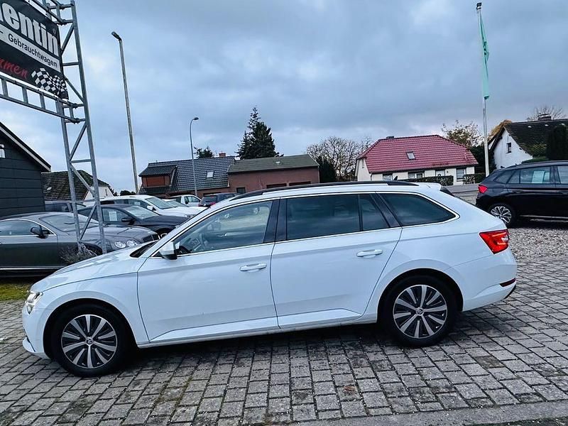 Gebraucht Skoda Superb Ambition 218 PS (160 kW) 2022 Weiß Kombi