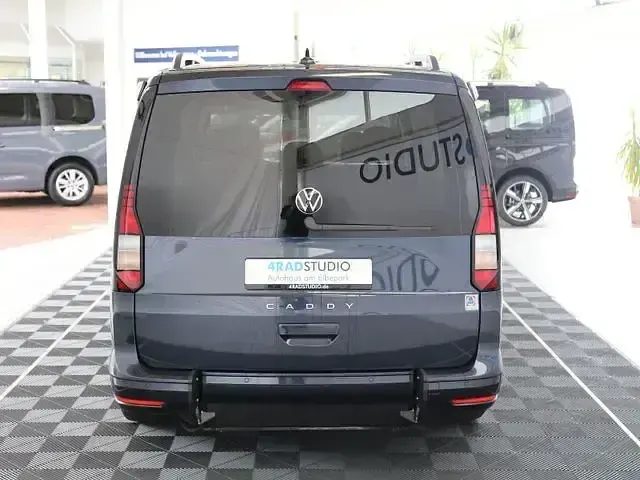 Gebraucht VW Caddy Maxi 122 PS (89 kW) 2024 Blau Van / Kleinbus