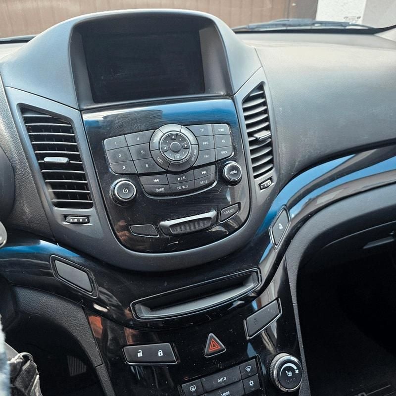 Gebraucht Chevrolet Orlando 163 PS (119 kW) 2012 Schwarz Van / Kleinbus