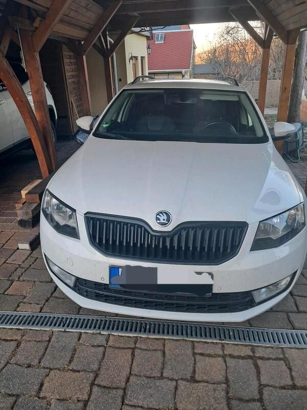 Weiß Gebraucht 2016 Skoda Octavia Ambition Kombi | 14.500 € (Fairer Preis) - Bild 1/4