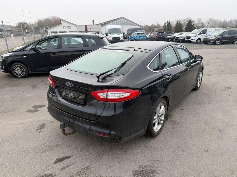 Gebraucht Ford Mondeo Titanium 150 PS (110 kW) 2015 Schwarz Limousine