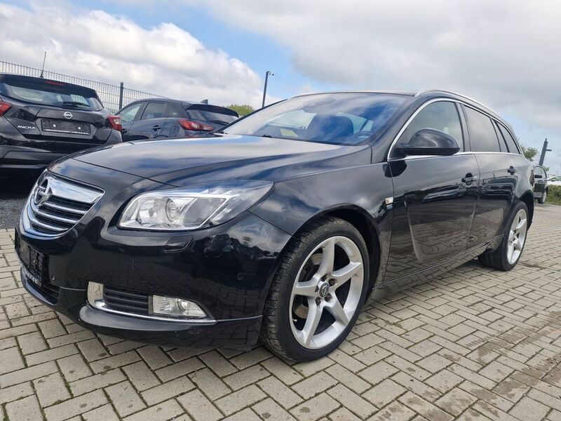 Karbonschw graphitschw midnigh Gebraucht 2012 Opel Insignia Sport Kombi | 6.950 € (Etwas zu teuer) - Bild 1/4