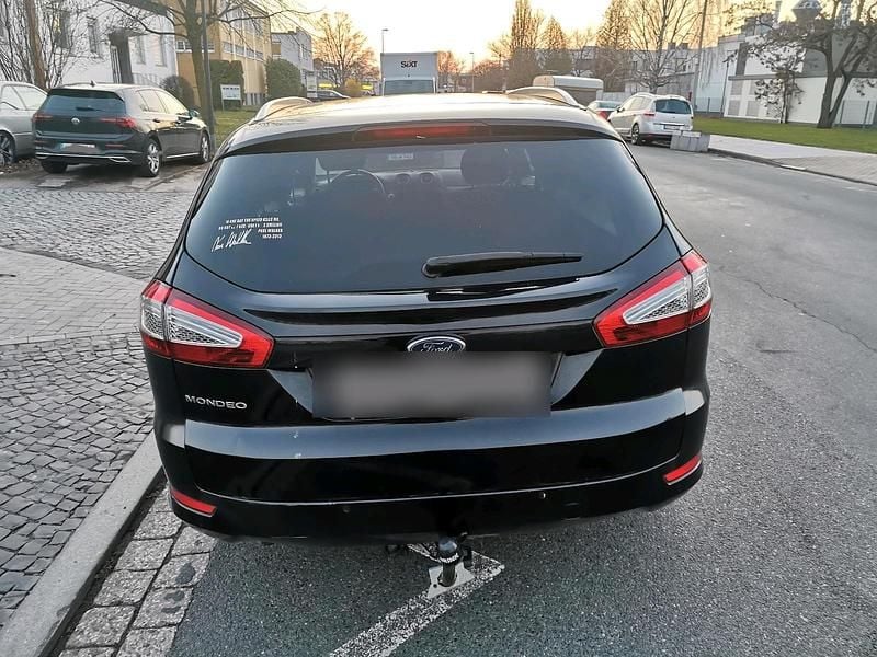 Gebraucht Ford Kuga 140 PS (102 kW) 2012 Schwarz SUV