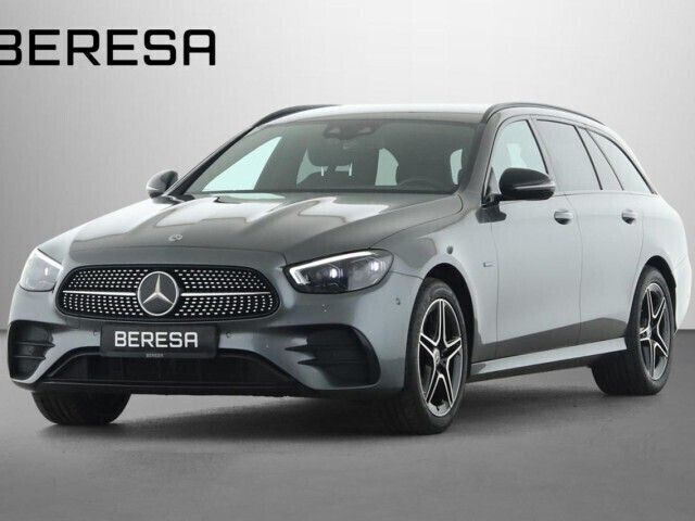 Grau Gebraucht 2021 Mercedes E300 Kombi | 28.480 € (Fairer Preis) - Bild 1/4