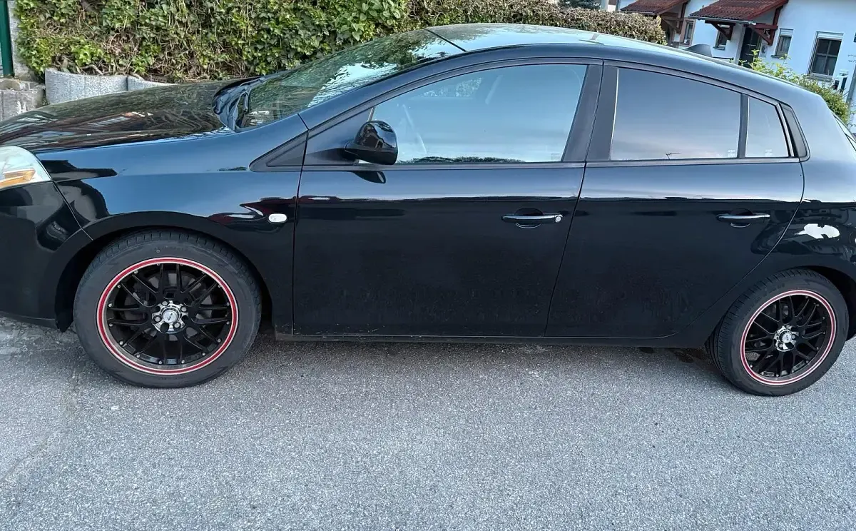 Gebraucht Fiat Bravo 120 PS (88 kW) 2008 Schwarz Kleinwagen