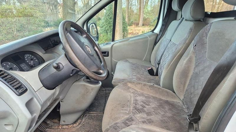 Gebraucht Opel Vivaro 101 PS (74 kW) 2006 Weiß Van / Kleinbus