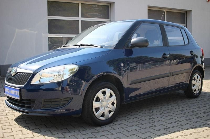 Blau Gebraucht 2013 Skoda Fabia Kleinwagen | 4.470 € (Guter Preis) - Bild 1/4