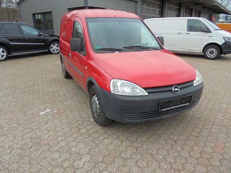 Gebraucht Opel Combo 75 PS (55 kW) 2011 Rot Abholung