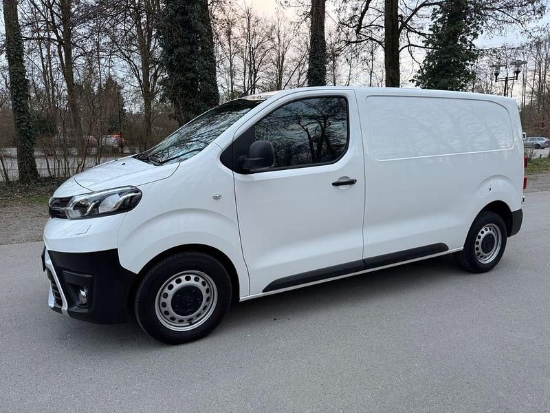 Gebraucht Toyota Proace 144 PS (105 kW) 2022 Weiß Van / Kleinbus