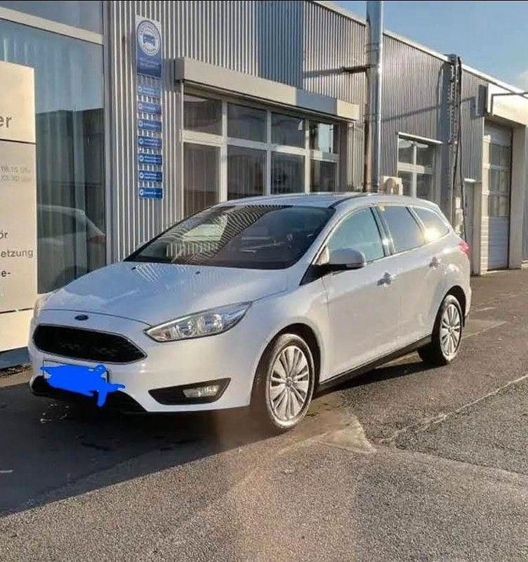 Gebraucht Ford Focus Trend 120 PS (88 kW) 2017 Weiß Kombi