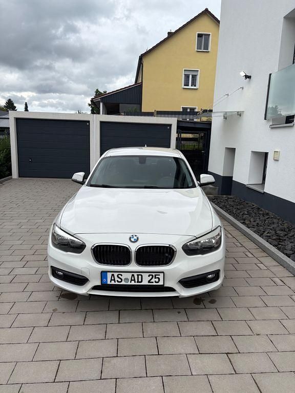 Weiß Gebraucht 2015 BMW 116 Kleinwagen | 7.400 € (Fairer Preis) - Bild 1/4