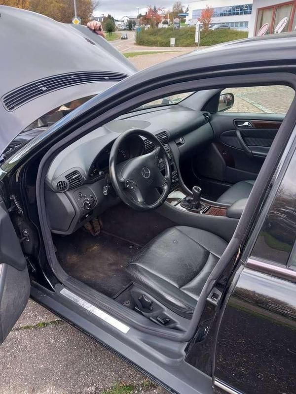 Gebraucht Mercedes C240 Classic 170 PS (125 kW) 2003 Limousine