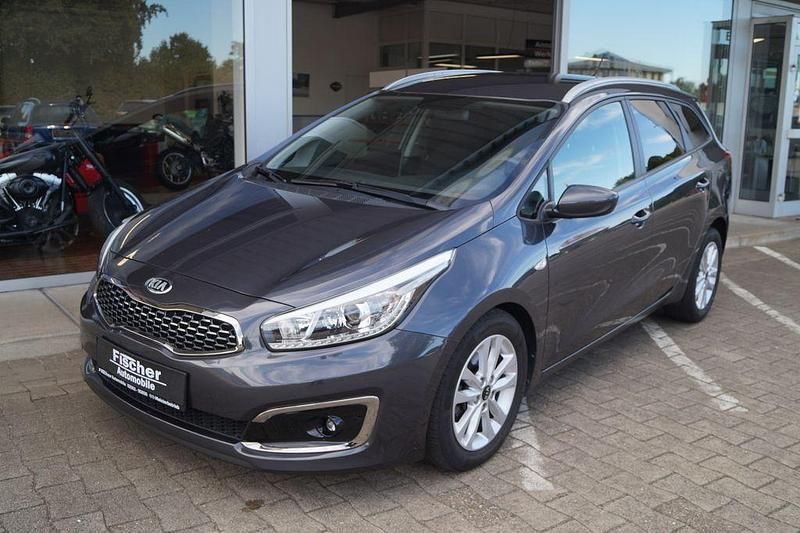 Grau Gebraucht 2017 Kia Ceed Sportswagon Edition 7 Kombi | 11.600 € (Fairer Preis) - Bild 1/4