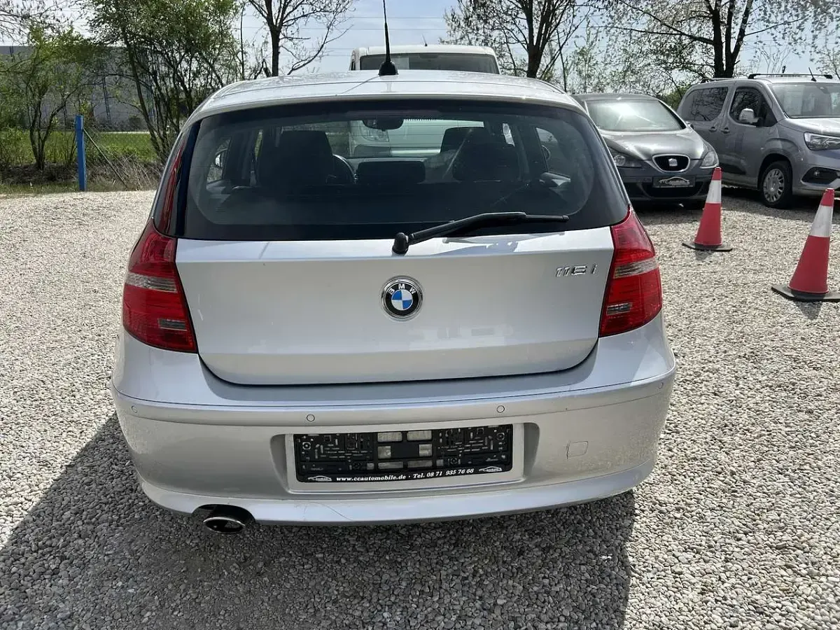 Gebraucht BMW 116 122 PS (89 kW) 2009 Titansilber metallic Kleinwagen