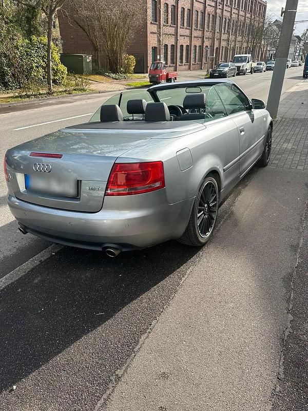 Gebraucht Audi A4 Cabriolet 160 PS (117 kW) 2007 Grau Cabrio