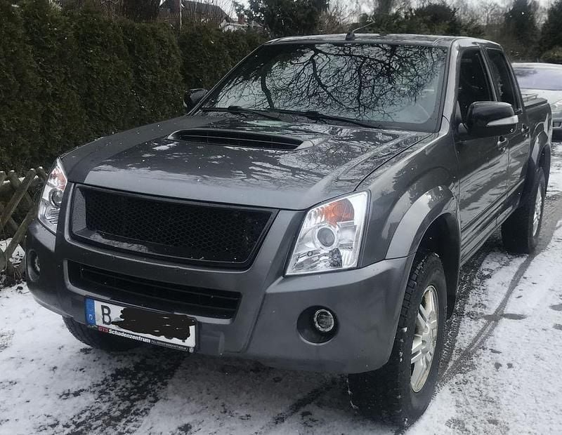 Gebraucht Isuzu D-Max 163 PS (119 kW) 2010 Grau Pickup