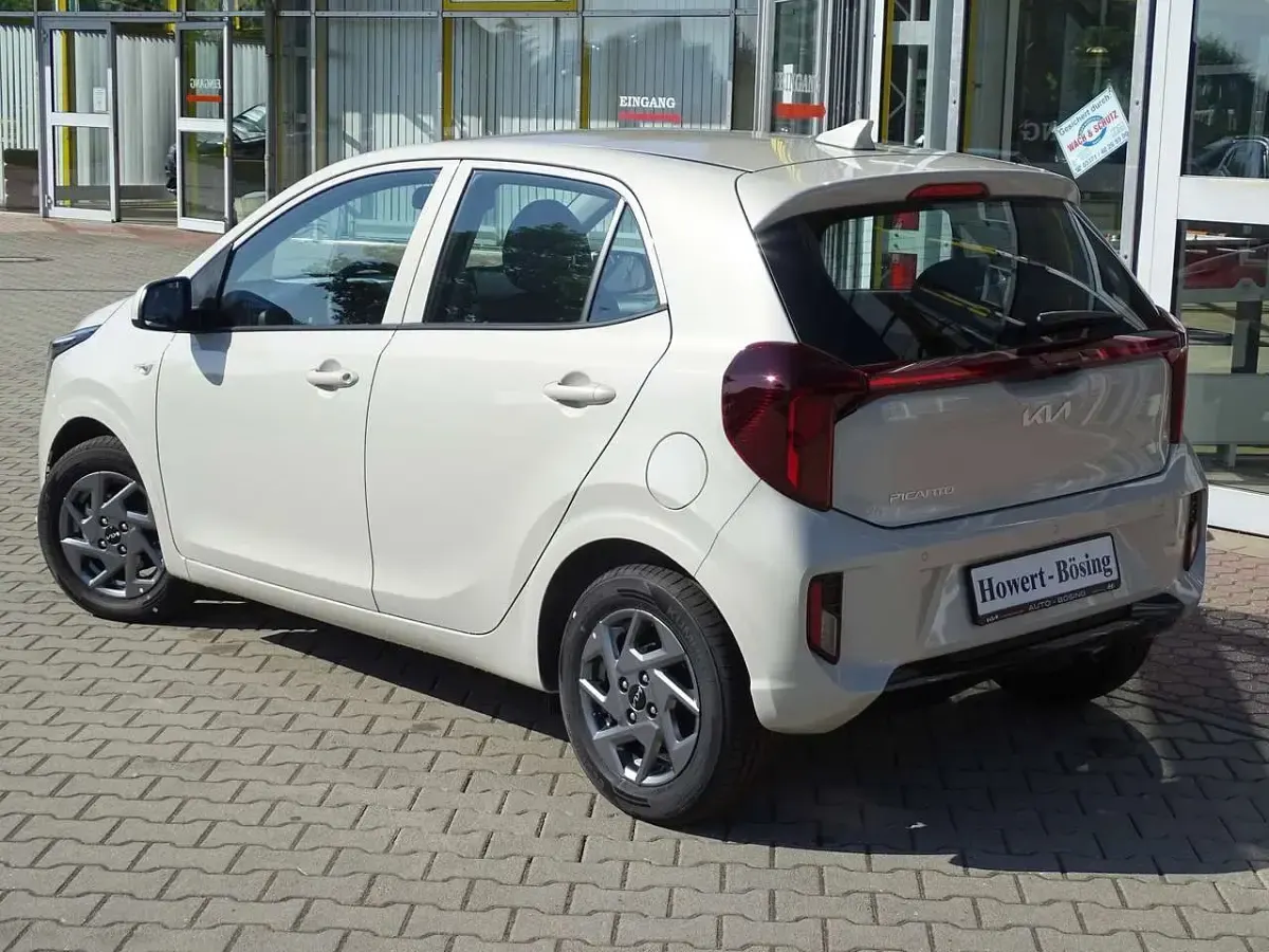 Gebraucht Kia Picanto Vision 63 PS (46 kW) 2024 (m9y) milky beige met. Kleinwagen
