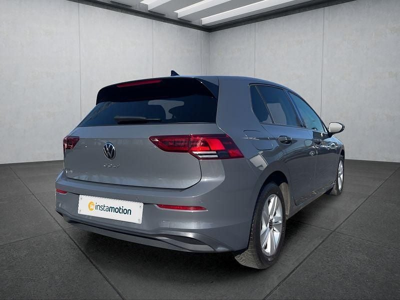 Gebraucht VW Golf VIII 131 PS (96 kW) 2023 Grau Kleinwagen