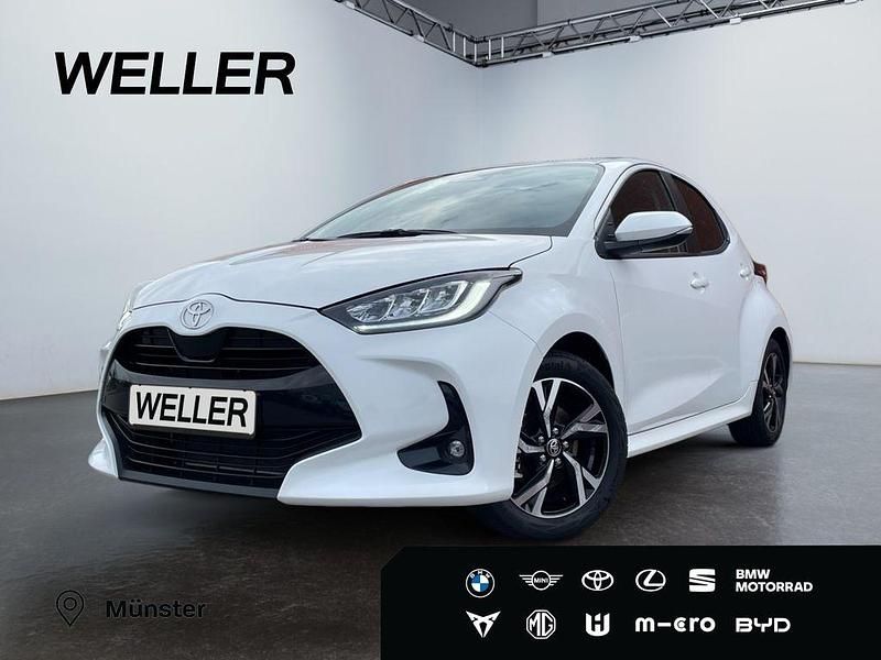 Schneeweiß Neu 2025 Toyota Yaris Hybrid Kleinwagen | 22.990 € (Guter Preis) - Bild 1/3