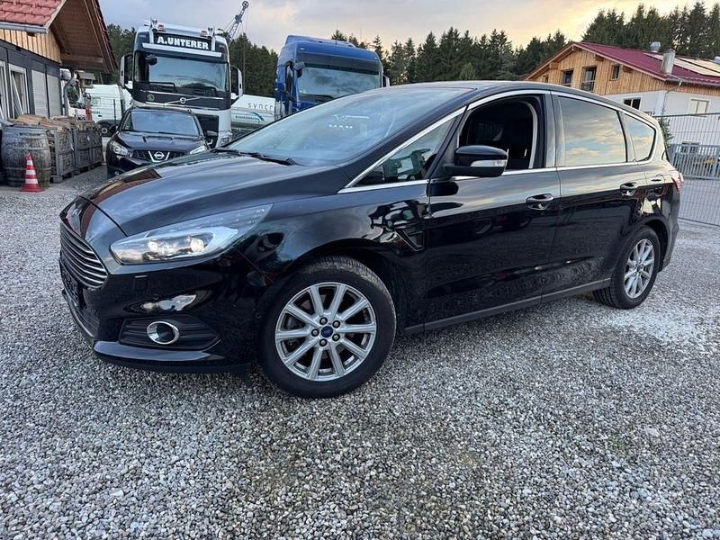 Schwarz Gebraucht 2018 Ford S-MAX Titanium Van / Kleinbus | 14.600 € (Superpreis) - Bild 1/4