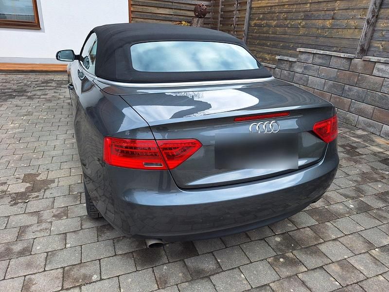 Gebraucht Audi A5 Cabriolet S-Line 170 PS (125 kW) 2012 Grau Cabrio