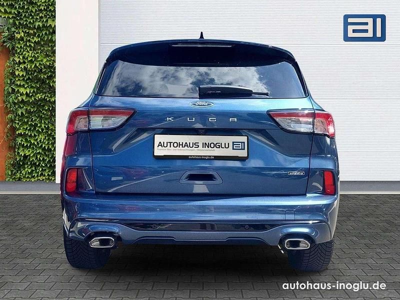 Gebraucht Ford Kuga ST-Line 152 PS (111 kW) 2022 Chromablau metallic SUV