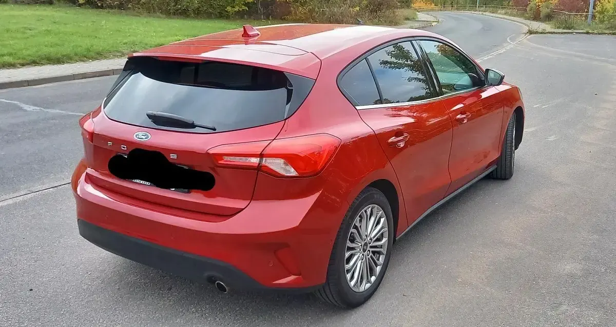 Gebraucht Ford Focus Titanium 150 PS (110 kW) 2020 Rot Limousine
