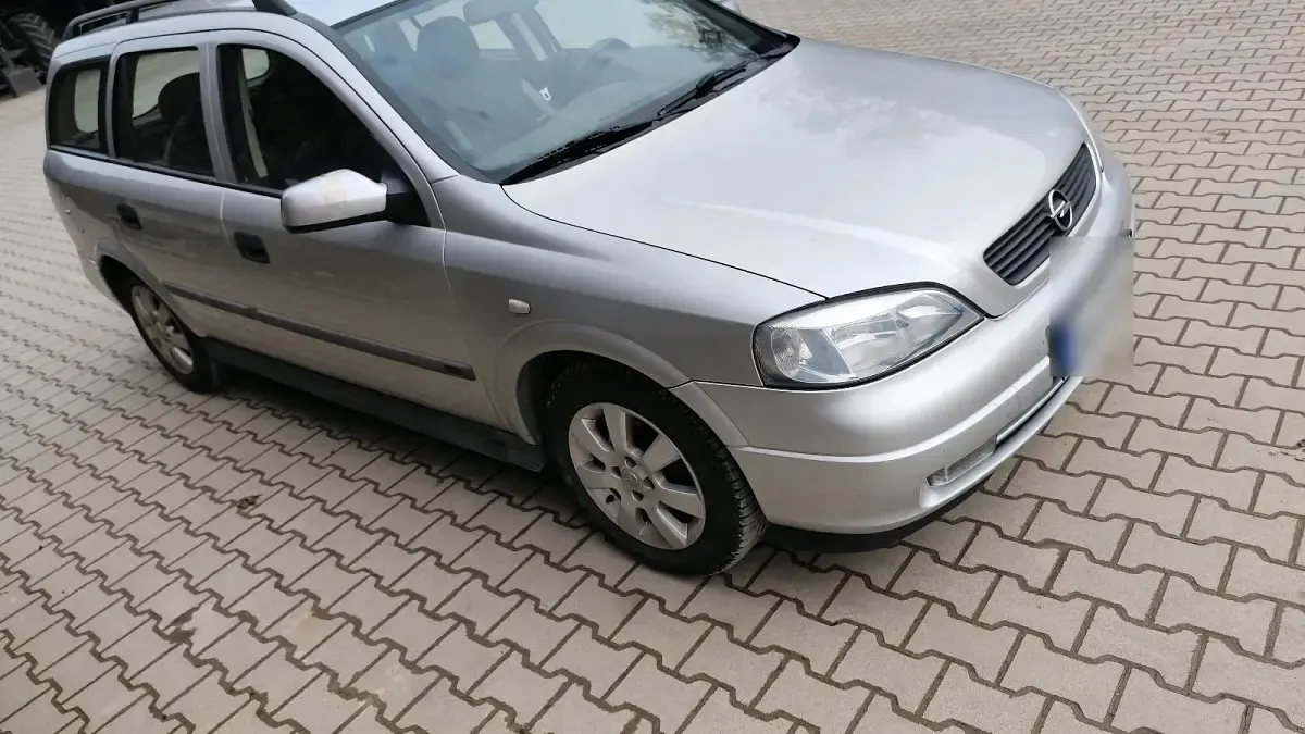 Gebraucht Opel Astra 107 PS (78 kW) 2001 Grau Kombi