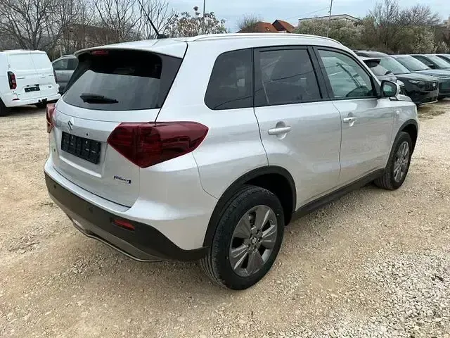 Neu Suzuki Vitara Comfort 129 PS (94 kW) 2025 Silber SUV