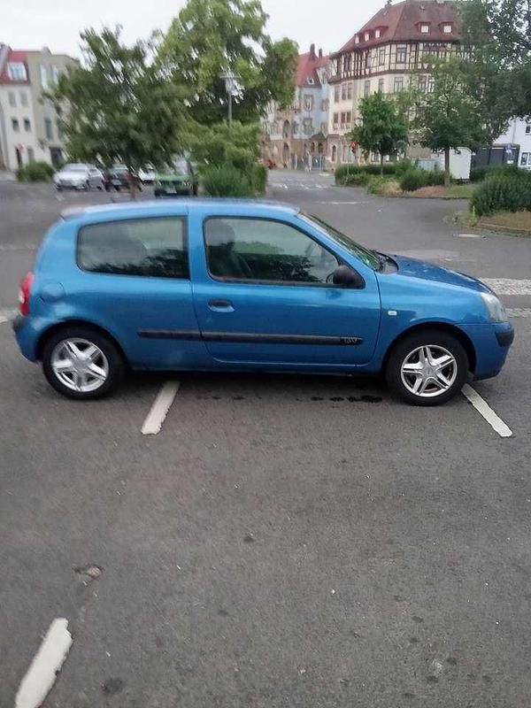 Gebraucht Renault Clio II 75 PS (55 kW) 2004 Blau Limousine