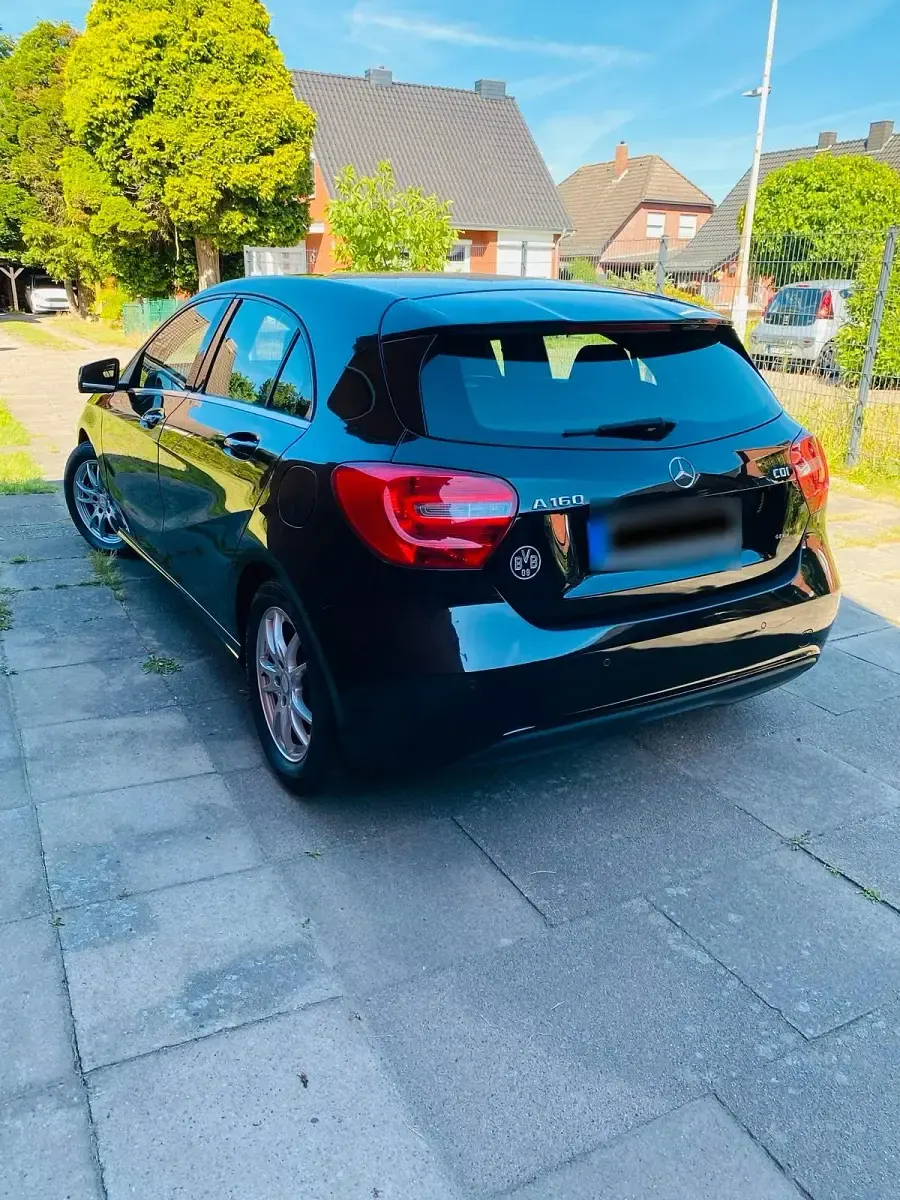 Gebraucht Mercedes A160 90 PS (66 kW) 2014 Schwarz Kleinwagen