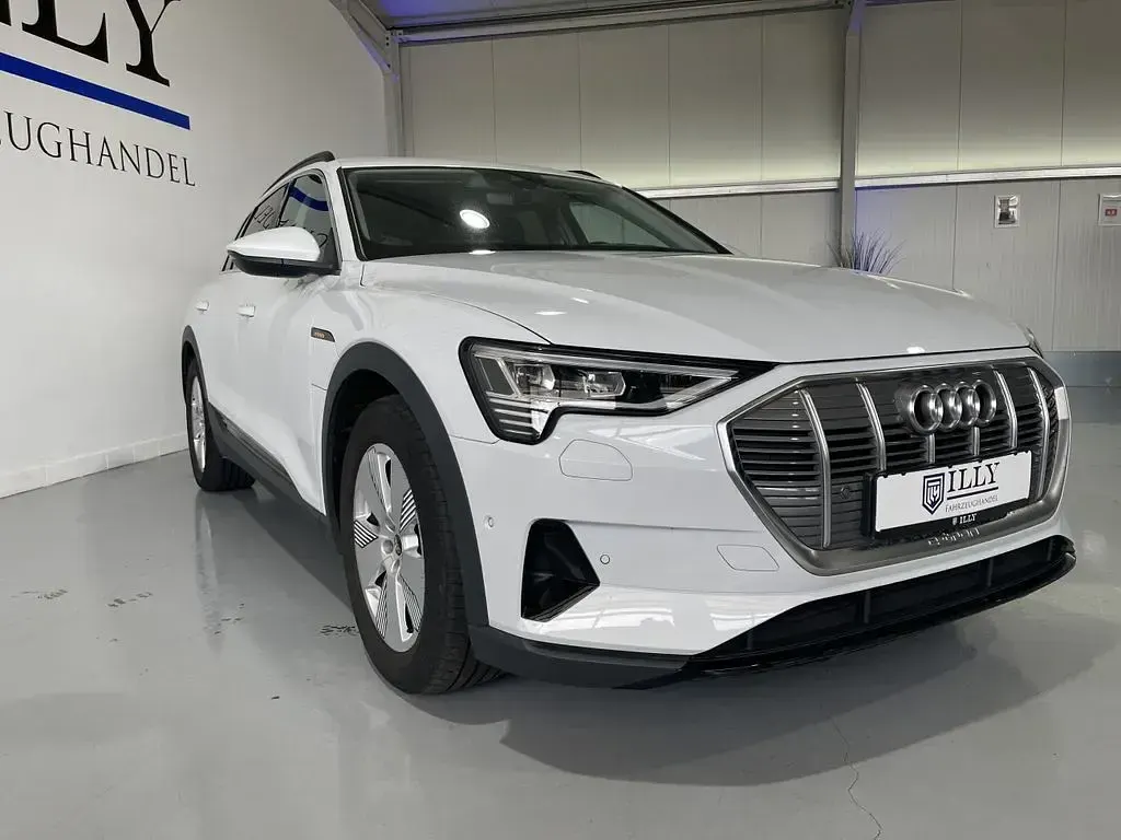 Gebraucht Audi e-tron Sport 300 kW (408 PS) 2022 Weiß SUV
