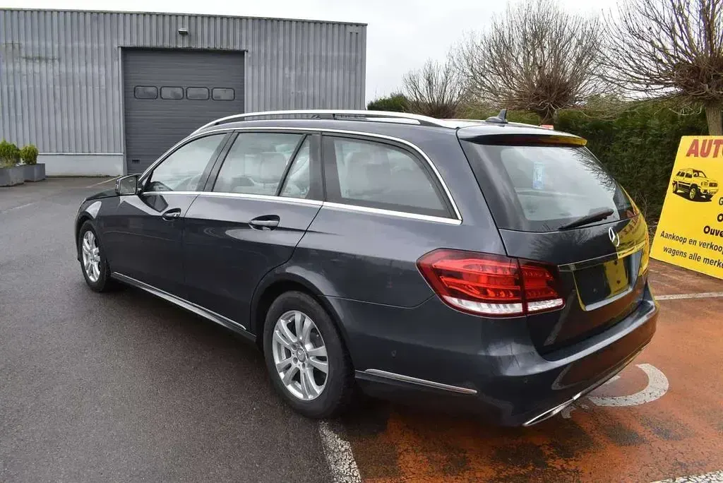 Gebraucht Mercedes E220 Elegance 163 PS (119 kW) 2013 Grau Limousine