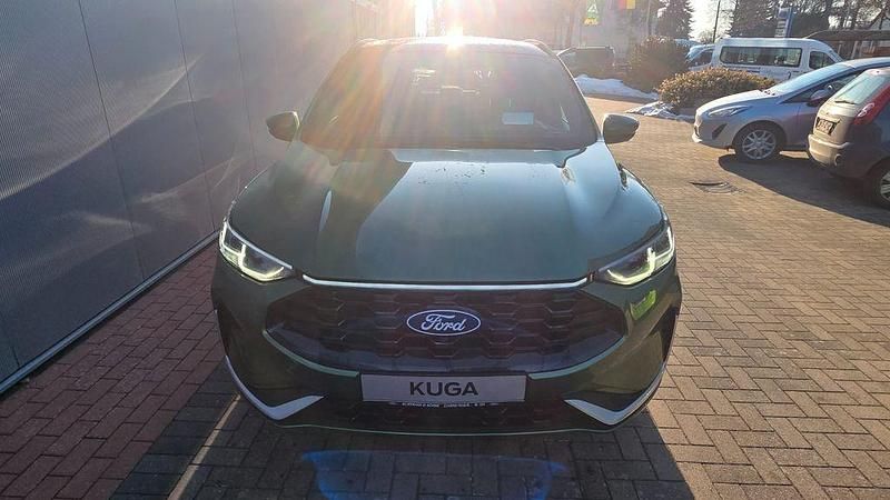 Gebraucht Ford Kuga ST-Line X 152 PS (111 kW) 2024 Grün SUV